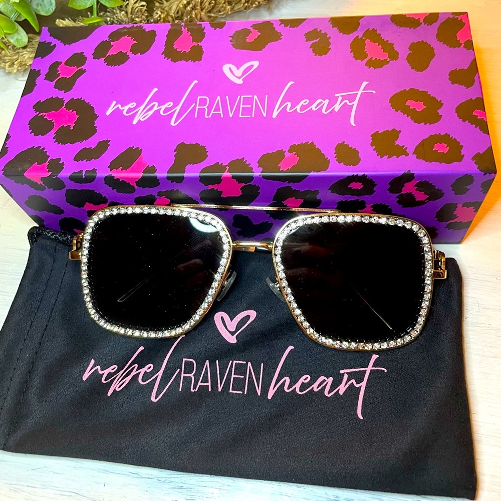 ✨NIB Rebel Raven Black Rhinestone Aviator Sunglasses with Black Lenses